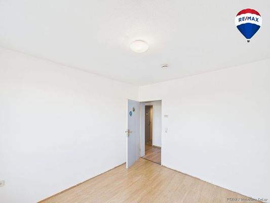 CAM01722G0-PR0044-STILL001