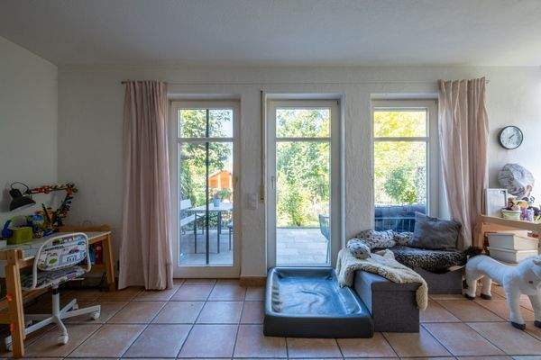 Wohnen mit bodentiefen Fenstern