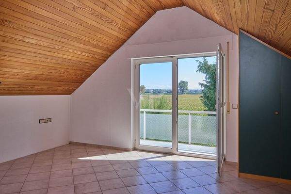 Helles Schlafzimmer im DG