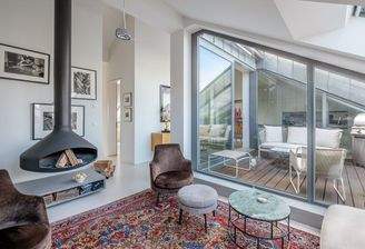 Wohnbereich mit Kamin