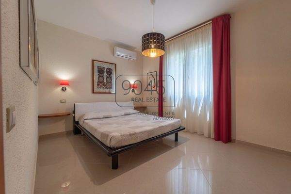 Prestige-Immobilie mit Gästehaus und weitläufigem Grundstück im Süden Sardiniens