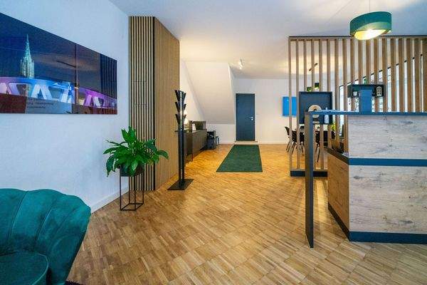 Büro- Verkaufsfläche.