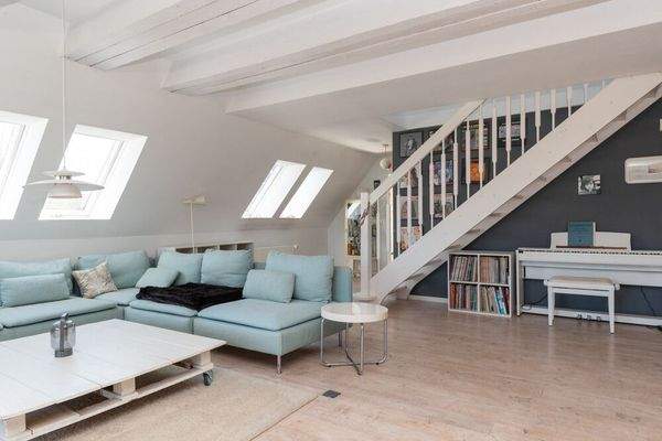 Offene Treppe ins Dachgeschoss