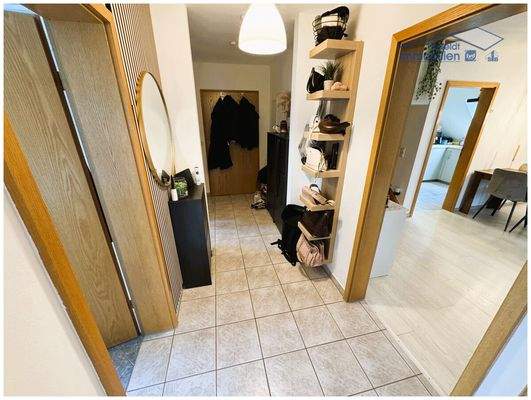 Eingangsbereich mit Garderobe