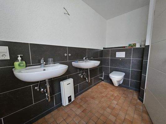 Badezimmer EG