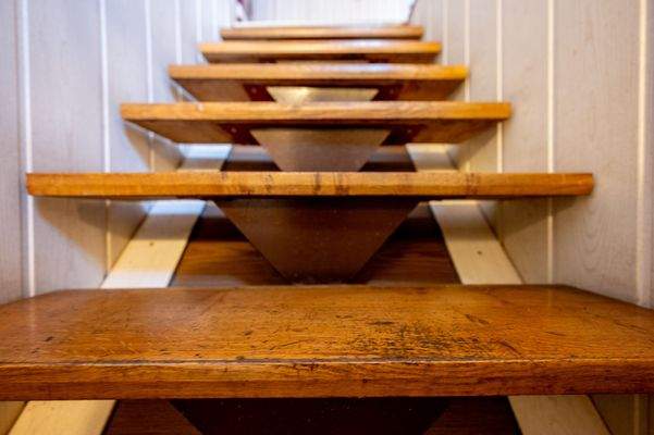 besserimmo Breddin Einfamilienhaus Treppe zum Kell