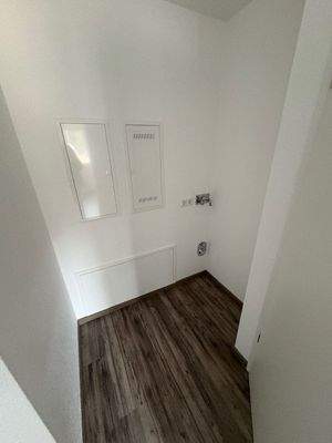 WE 06 - Abstellraum mit Waschmaschine