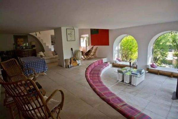 salle de séjour avec mega-banquette