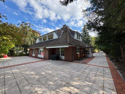 Gebäuderückansicht II