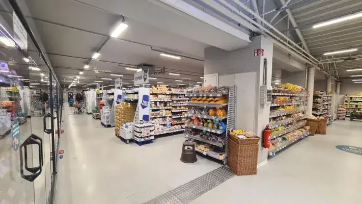 Verkaufsfläche 15.webp