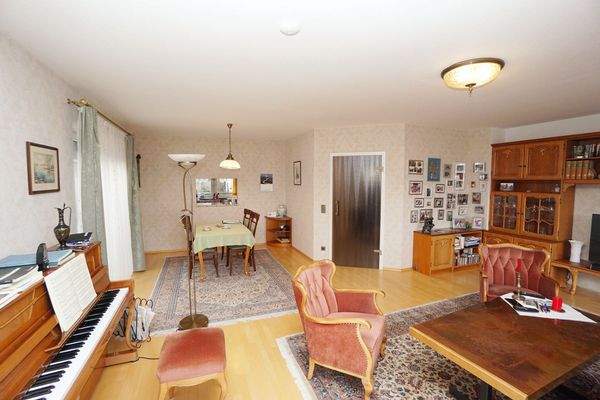 EG Wohnzimmer (5).jpg