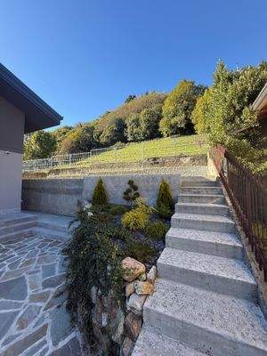 Treppe in den Garten.jpg