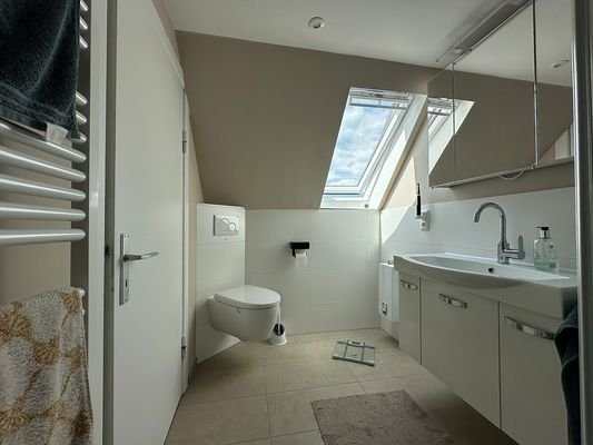 WHG 2 / DG Badezimmer