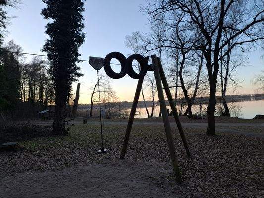Spielplatz am See