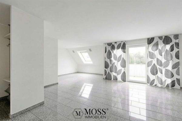 Wohnzimmer, Esszimmer 