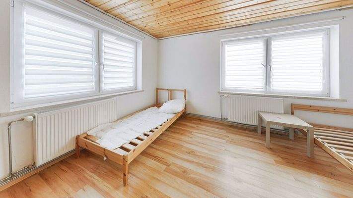 Schlafzimmer WHG links
