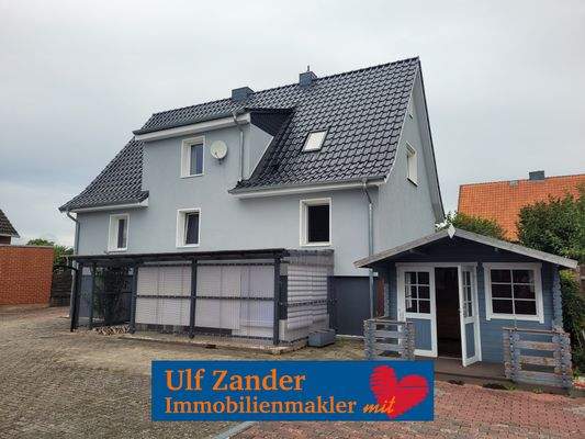 Einfamilienhaus mit neuen Fenstern