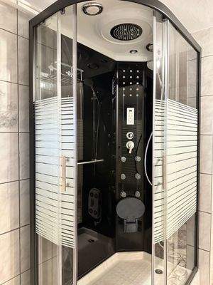 Duschbad im KG (Souterrain)