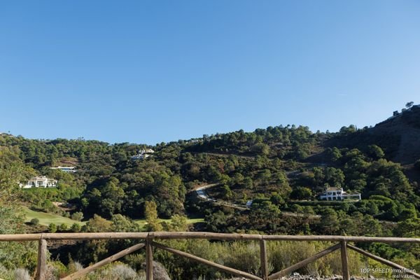 Photo: Plot in Benahavis