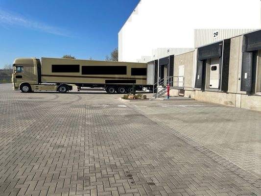 Lager Anlieferung Rampe.jpg