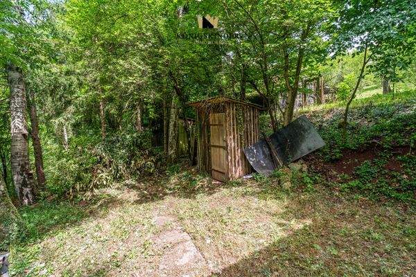 Untergeordnete Nebengebäude sind gestattet