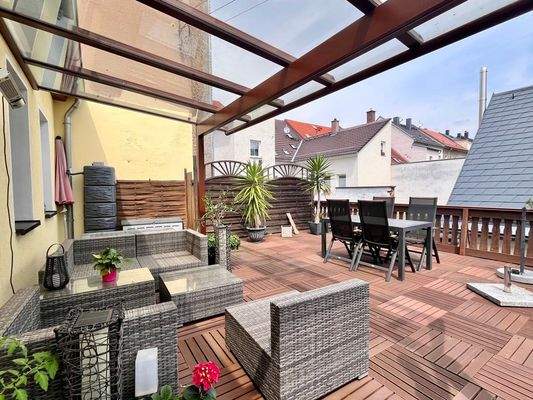 2025-3361-Terrasse mit Überdachung