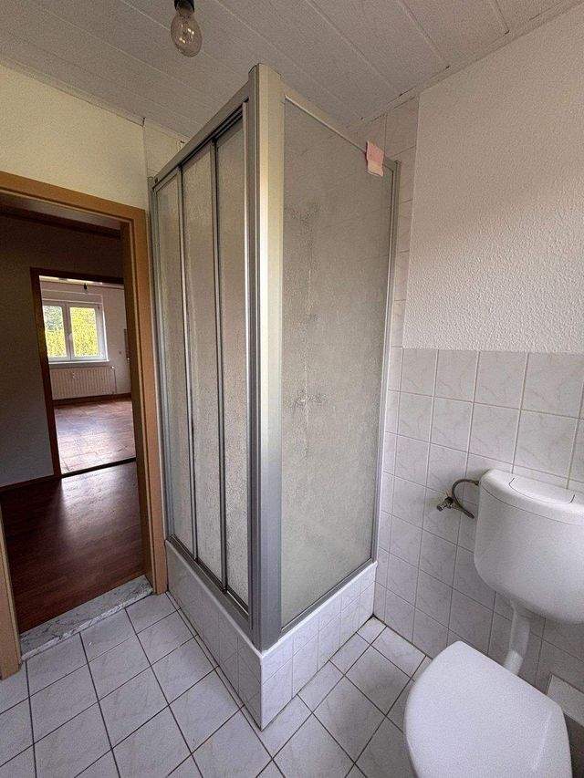 Renovierte 2-Raum-Wohnung mit Einbauküche in Lunzenau OT Berthelsdorf! - Foto 5