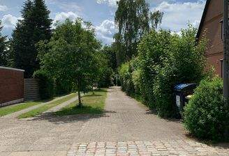 schöne Zufahrt in die 2. Baureihe