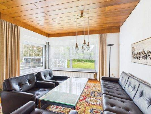 Ein-/Zweifamilienhaus mit Werkstatt in SB-Ensheim