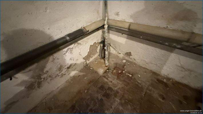 Keller leichte Feuchtigkeit