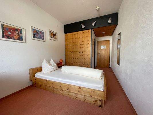 Zimmer 1OG Beispiel 03