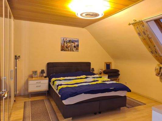 Schlafzimmer OG