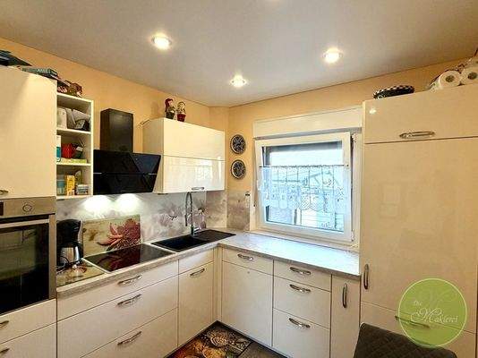 ... genügend Arbeitsfläche, ...