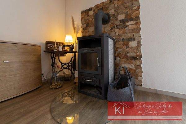 EG Kamin im Wohnzimmer