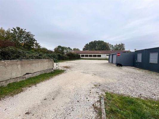 Zufahrt Schotterfläche 