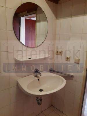 Waschbecken Duschbad