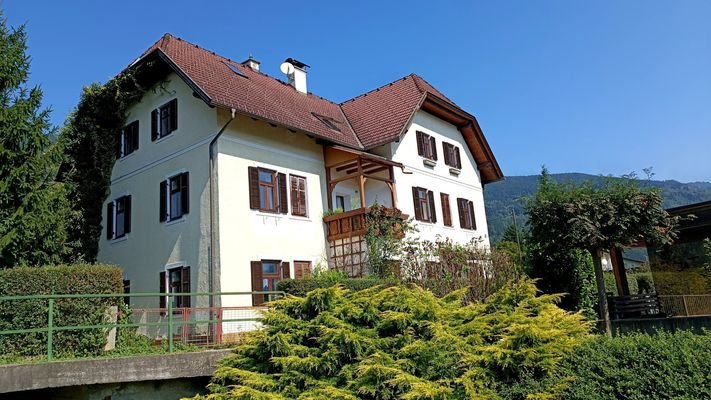 Mehrfamilienhaus