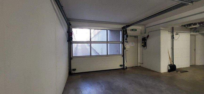 ELEKTRONISCHE STEUERUNG ZUM GARAGENTOR