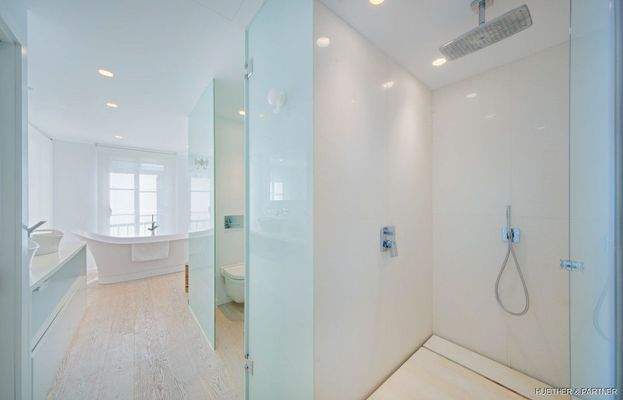 Bad am Master-Bedroom