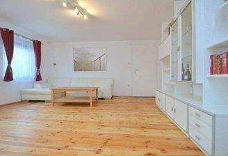 Ansprechender Wohnbereich ähnlich