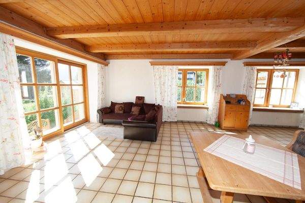 EG-Wohnraum-Terrasse