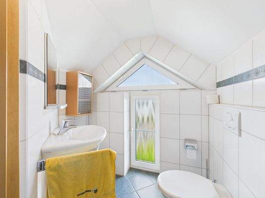 Bad im Dachgeschoss