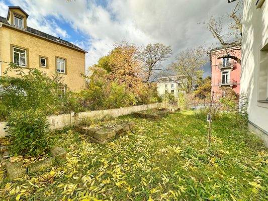 sehr schöner, eigener Garten nach Südwesten 
