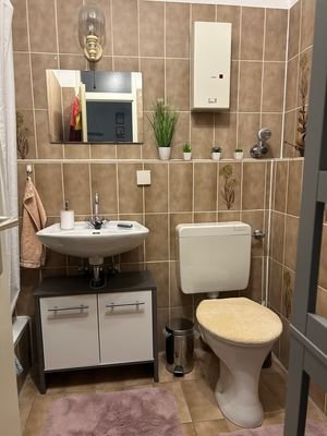 Gäste WC mit Dusche