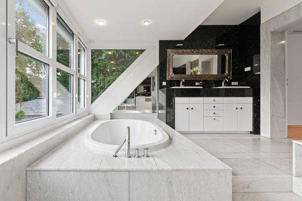 Masterbathroom