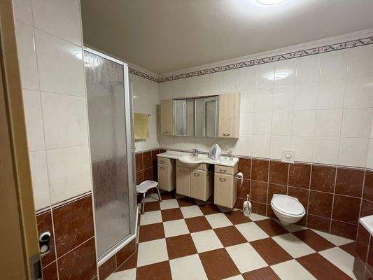 Bad mit Dusche in ELW