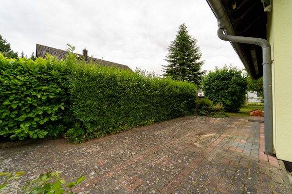 Terrassenbereich hinter dem Haus