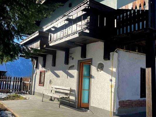 Vorderseite des Hauses zum Ausruhen_B.jpg