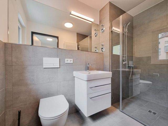 Für Studenten/Azubi´s: neuwertige 1-Zi.-Wohnung! - Foto 5