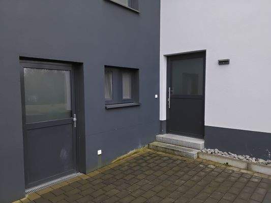 Zugang Einlieger...und Büro 2